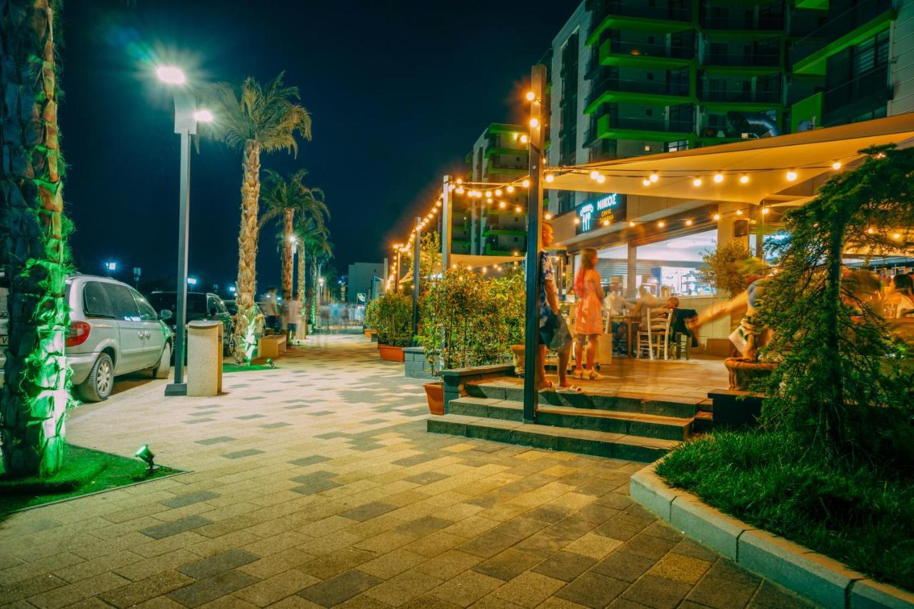 Sunfest Aparthotel Pool & Spa Mamaia Nord Năvodari المظهر الخارجي الصورة