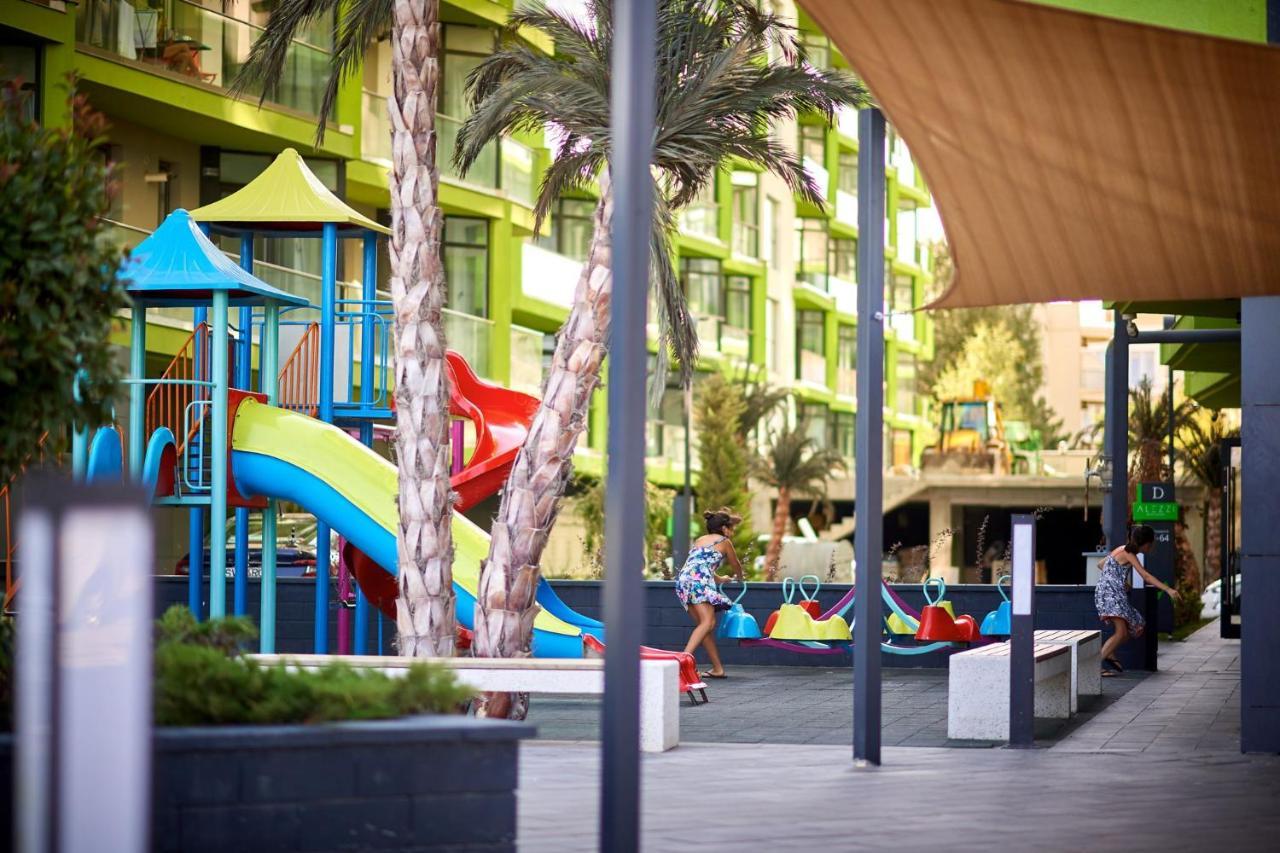 Sunfest Aparthotel Pool & Spa Mamaia Nord Năvodari المظهر الخارجي الصورة